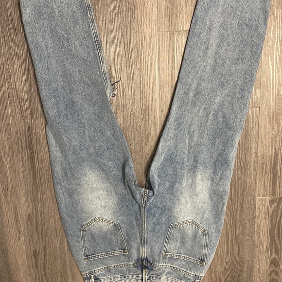 Mom Jeans - Picture 2 of 2